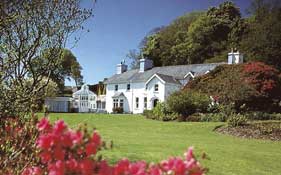 Ynyshir Hall,  Eglwys fach